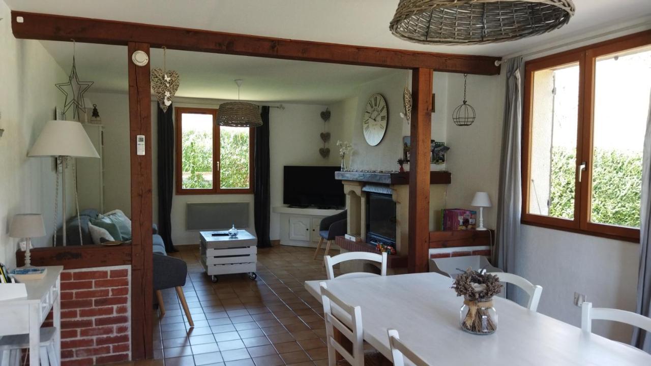 Le Cottage De Mae Seigy المظهر الخارجي الصورة