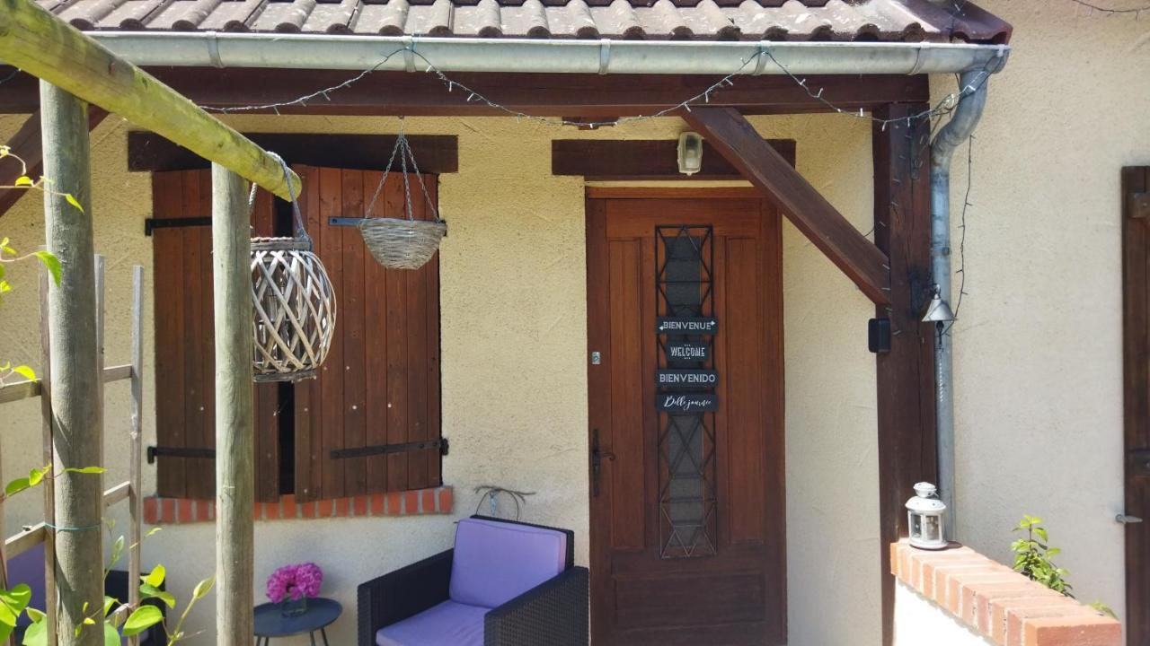 Le Cottage De Mae Seigy المظهر الخارجي الصورة